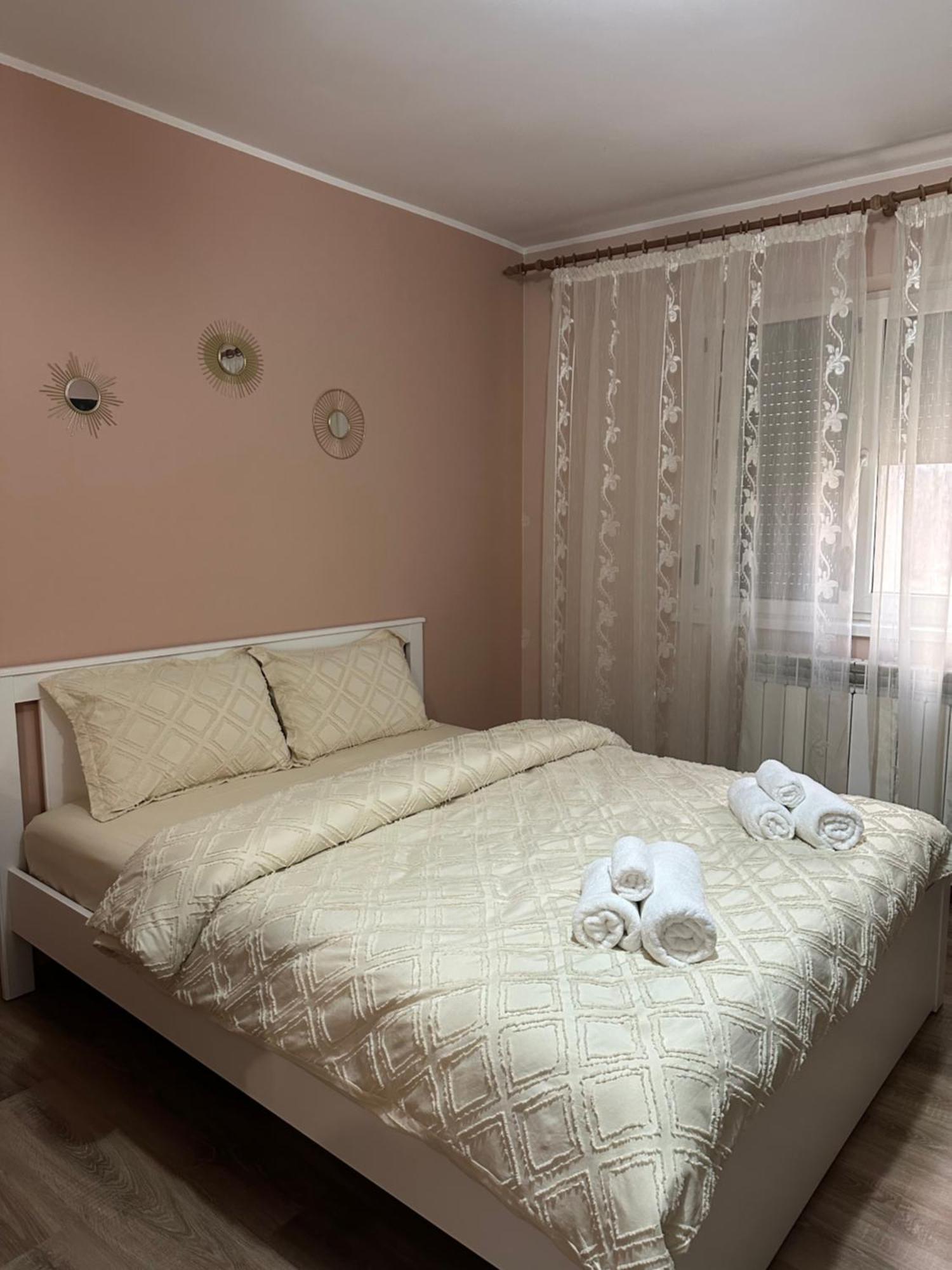Cozy Apartament Galaţi Exterior foto